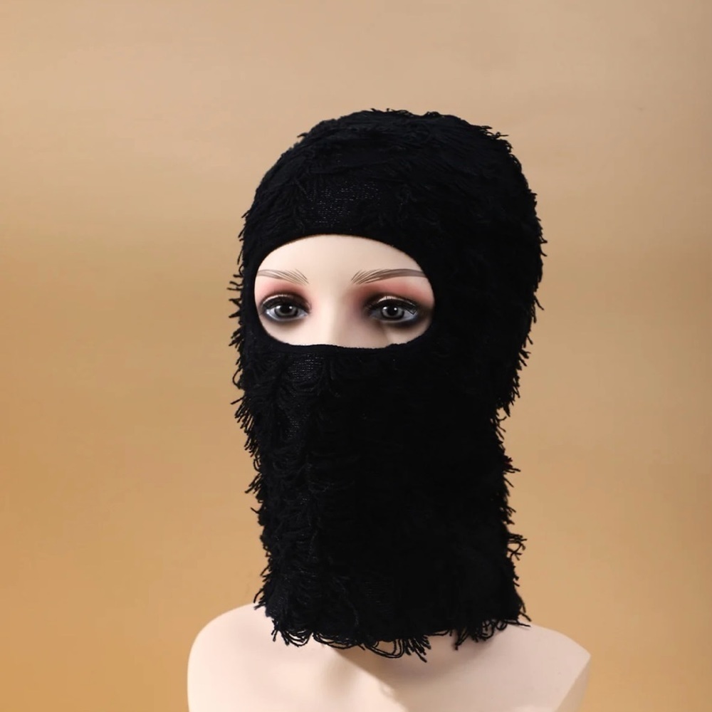 Glitz Beaute “Sovereign Stealth Knit Mask - Picture 3 of 7